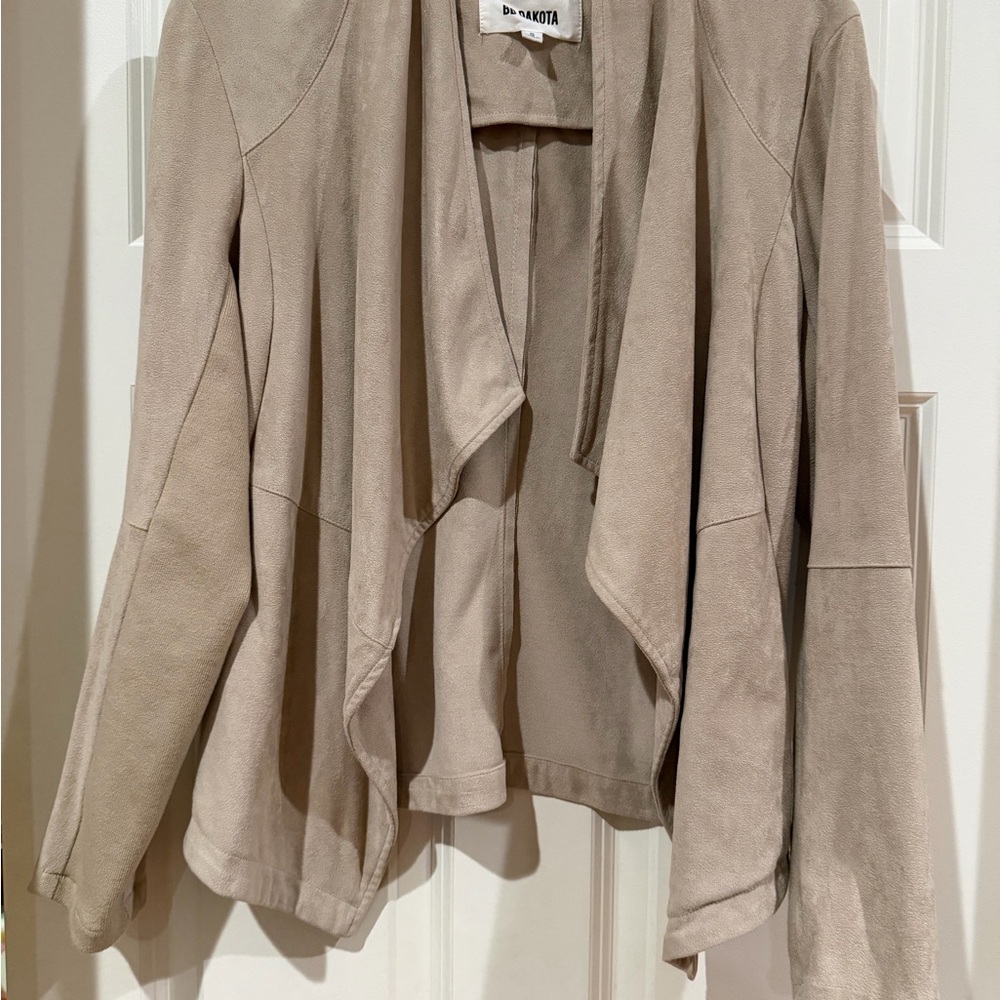 BB Dakota Light Taupe Open-Front Draped Jacket